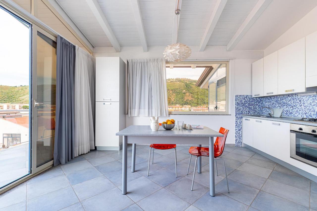 Terraces D'Orlando - Family Apartments With Sea View And Pool Capo dʼOrlando المظهر الخارجي الصورة