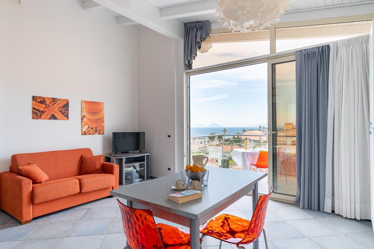Terraces D'Orlando - Family Apartments With Sea View And Pool Capo dʼOrlando المظهر الخارجي الصورة