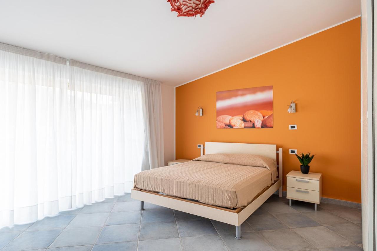 Terraces D'Orlando - Family Apartments With Sea View And Pool Capo dʼOrlando المظهر الخارجي الصورة
