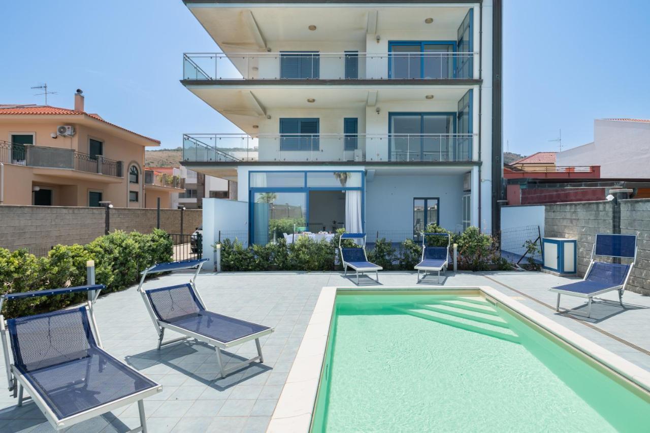 Terraces D'Orlando - Family Apartments With Sea View And Pool Capo dʼOrlando المظهر الخارجي الصورة
