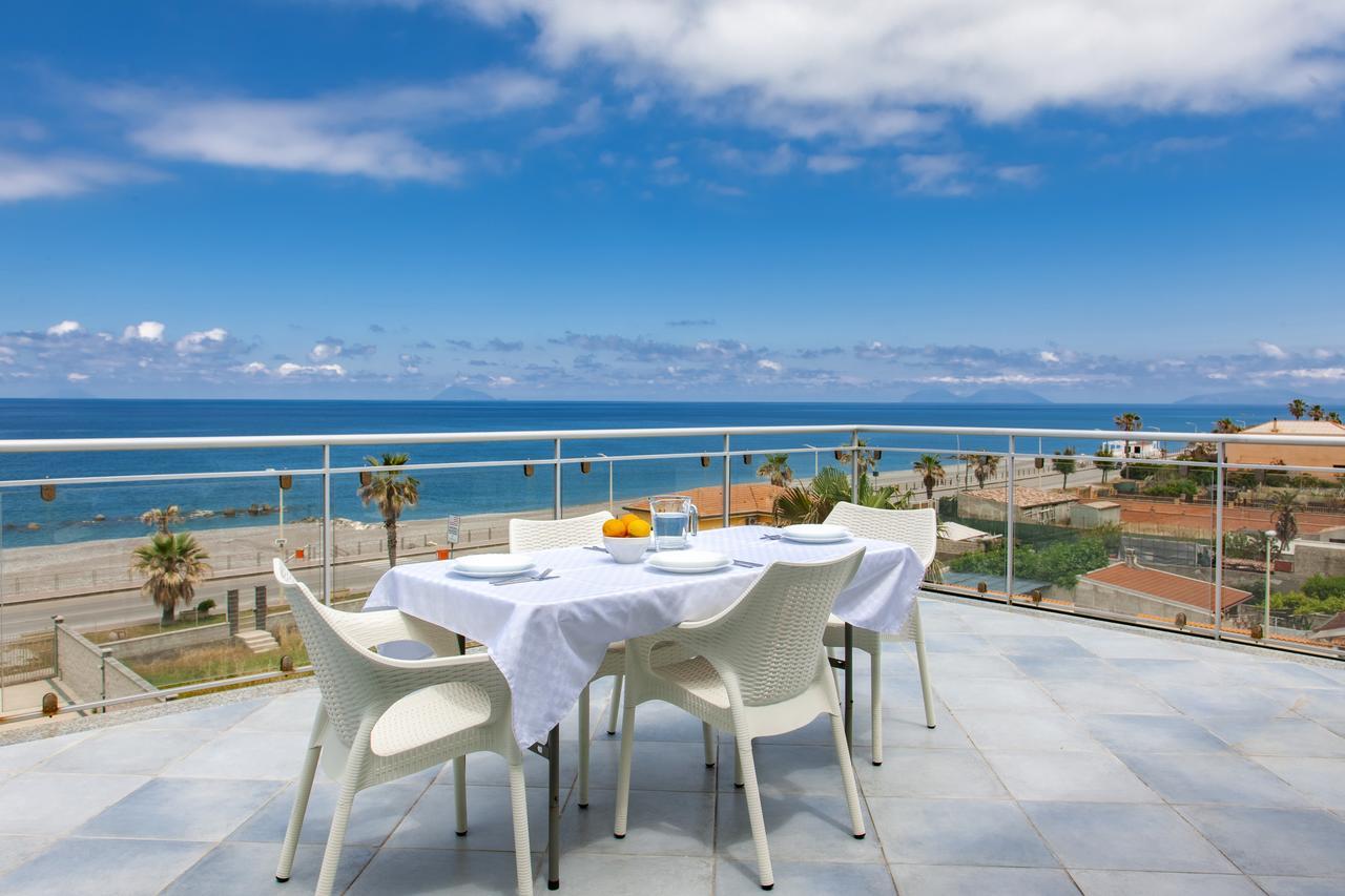 Terraces D'Orlando - Family Apartments With Sea View And Pool Capo dʼOrlando المظهر الخارجي الصورة