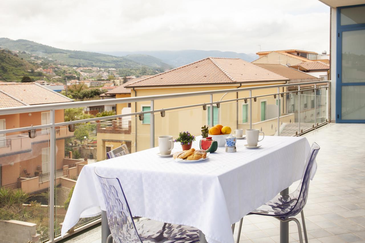 Terraces D'Orlando - Family Apartments With Sea View And Pool Capo dʼOrlando المظهر الخارجي الصورة
