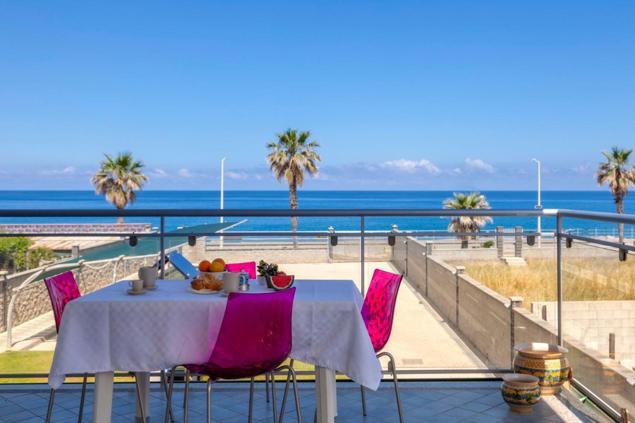 Terraces D'Orlando - Family Apartments With Sea View And Pool Capo dʼOrlando المظهر الخارجي الصورة