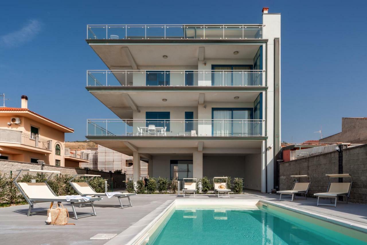 Terraces D'Orlando - Family Apartments With Sea View And Pool Capo dʼOrlando المظهر الخارجي الصورة